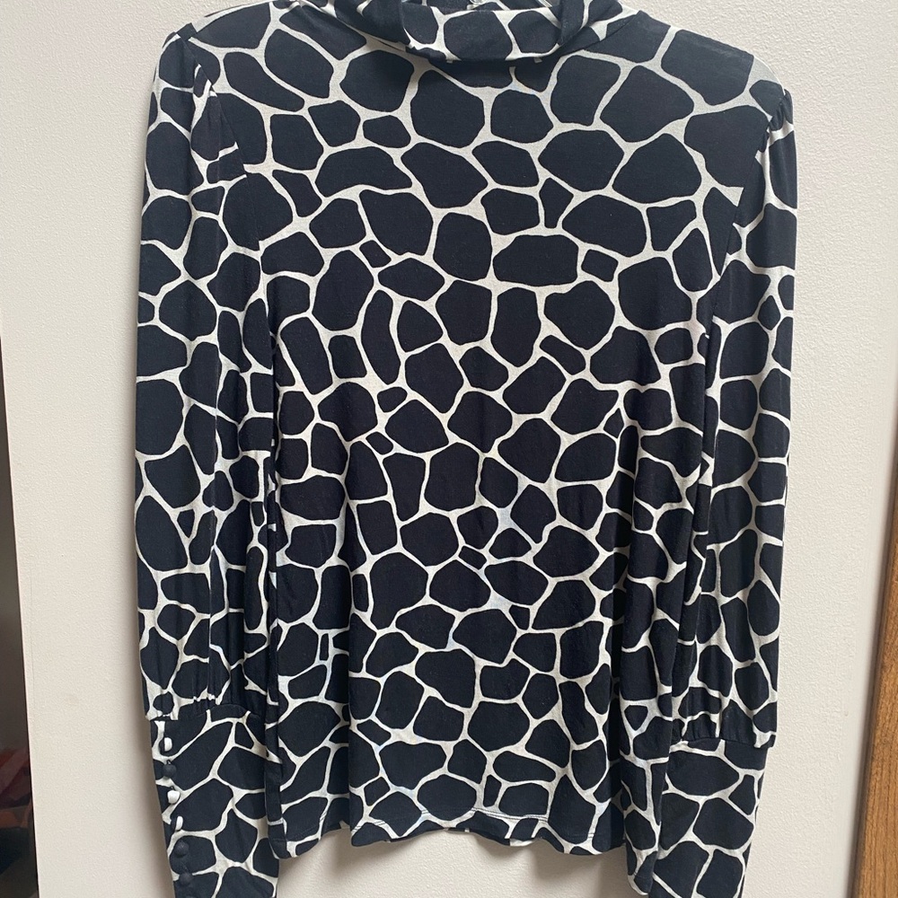 Stylish Black and White Women's Top